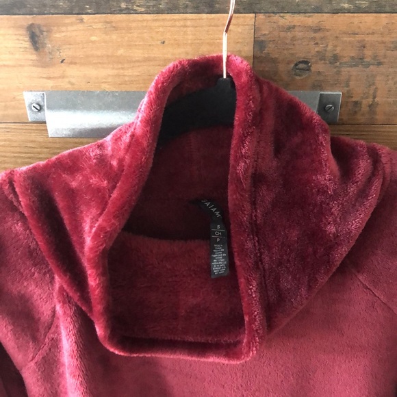 NWOT - Gaiam Cowl Neck Lux Faux Fur Pullover Sweater - Picture 5 of 5